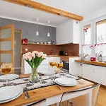 Comfortable Chramcowki In The Centre Of By Renters Apartmán